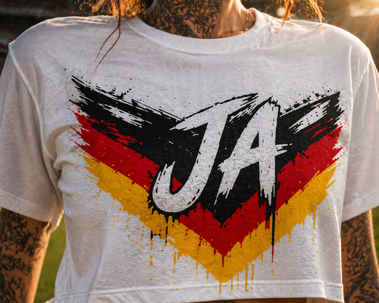 JA Germany Cropped Tee Damen – Fußball WM Edition