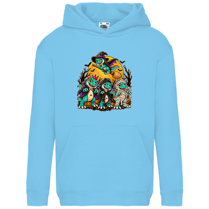 JA Dinoteam – Kinder-Hoodie in Himmelblau, Vorderansicht, Frontdruck: Vier Dinos in Halloween-Kostümen vor dem Vollmond – Motiv ohne Spruch