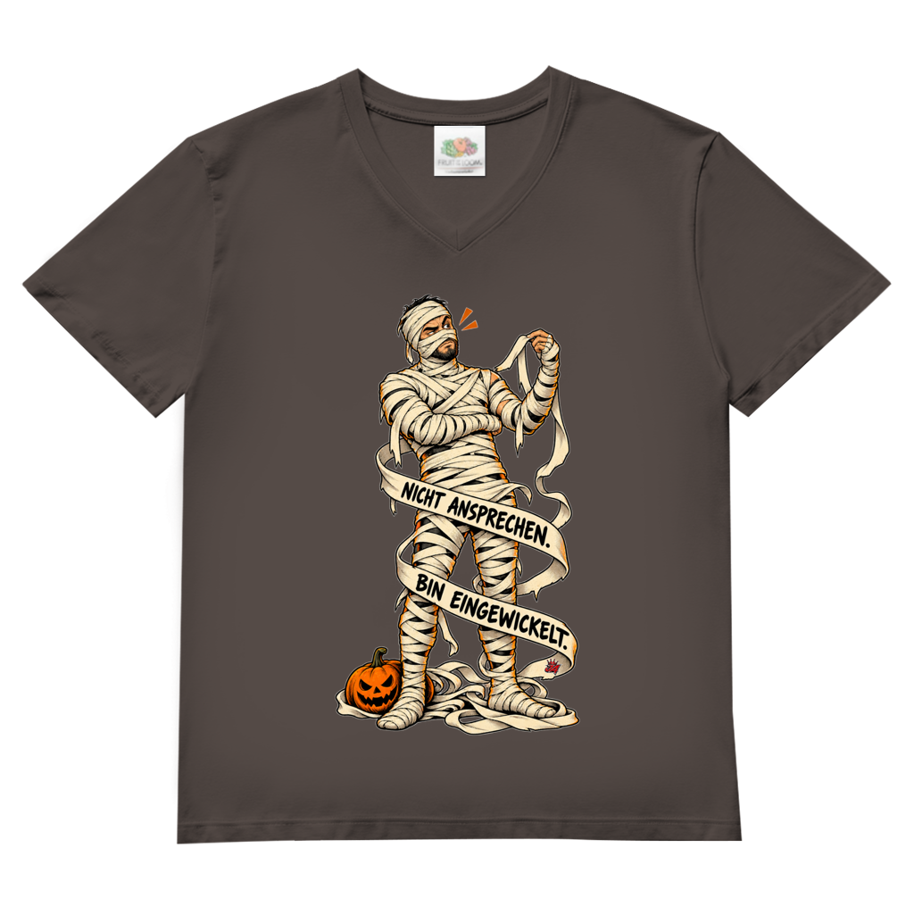 JA Eingewickelt – Herren-V-Neck-Shirt in Hellgraphit, Vorderansicht, Frontdruck: Mumie in Bandagen: „Nicht ansprechen. Bin eingewickelt.“