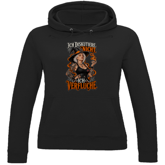 JA Ich verfluche – Damen-Hoodie in Tiefschwarz, Vorderansicht, Frontdruck: Hexe mit Flamme und Spruch „Ich diskutiere nicht. Ich verfluche.“