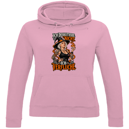 JA Ich verfluche – Damen-Hoodie in Babyrosa, Vorderansicht, Frontdruck: Hexe mit Flamme und Spruch „Ich diskutiere nicht. Ich verfluche.“
