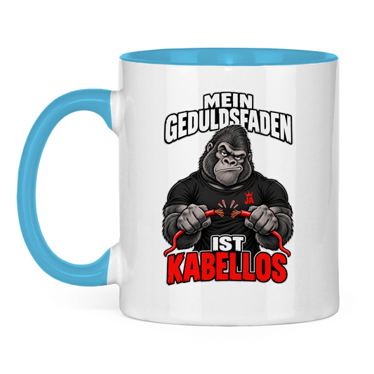 JA Geduldsfaden kabellos – Tasse in Hellblau, Vorderansicht, Aufdruck: Gorilla mit durchgerissenem Kabel: „Mein Geduldsfaden ist kabellos.“