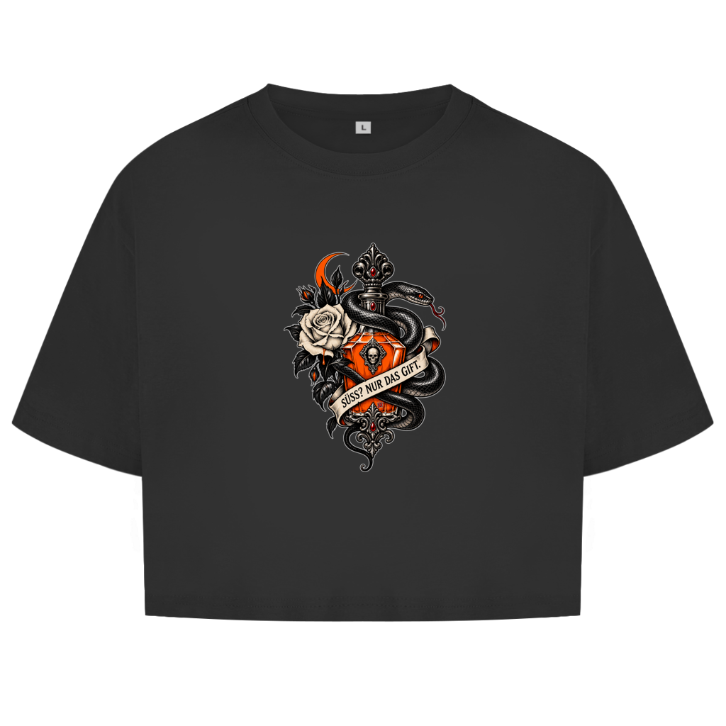 JA Giftkuss – Damen-Crop-Top in Schwarz, Vorderansicht, Frontdruck: Gothic-Motiv mit Schlange, Rose und Giftflakon: „Süß? Nur das Gift.“