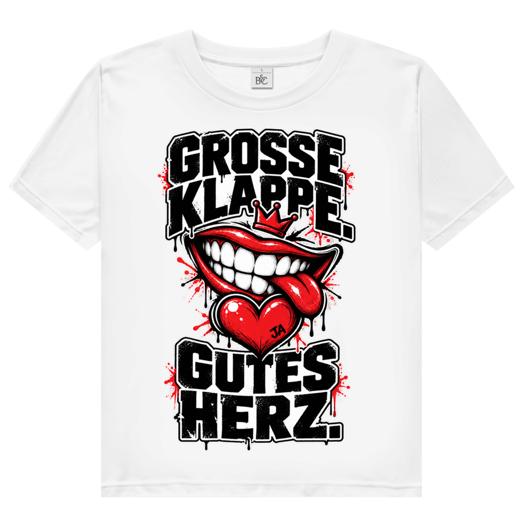 JA Große Klappe, gutes Herz – Damen-Bio-T-Shirt in Weiß, Vorderansicht, Frontdruck: Markenspruch „Große Klappe. Gutes Herz.“ mit rotem Mund und Herz