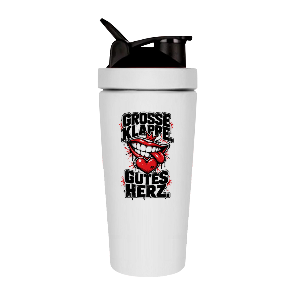 JA Große Klappe, gutes Herz – Fitness-Shaker in Weiß, Aufdruck: Markenspruch „Große Klappe. Gutes Herz.“ mit rotem Mund und Herz