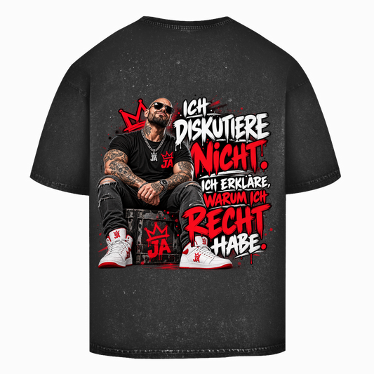 JA Ich diskutiere nicht – Oversize-Washed-Shirt in Schwarz, Rückansicht, Rückendruck: Mann mit Tattoos und Spruch „Ich diskutiere nicht. Ich erkläre, warum ich recht habe.“