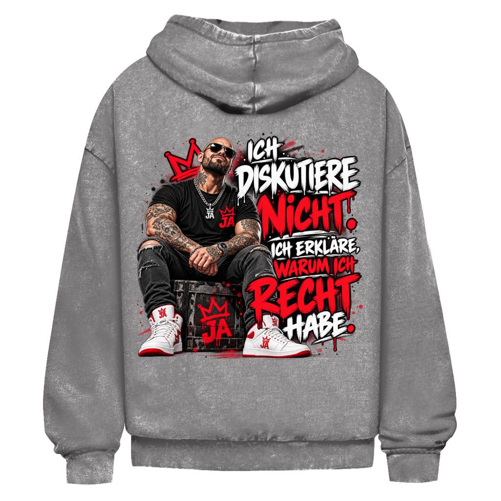 JA Ich diskutiere nicht – Oversize-Washed-Hoodie in Asphaltgrau, Rückansicht, Rückendruck: Mann mit Tattoos und Spruch „Ich diskutiere nicht. Ich erkläre, warum ich recht habe.“