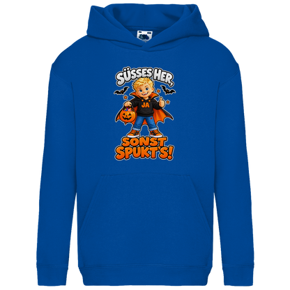 JA Jason Naschvampir – Kinder-Hoodie in Royalblau, Vorderansicht, Frontdruck: Jason als Naschvampir: „Süßes her, sonst spukt’s!“ – Kinder-Halloween