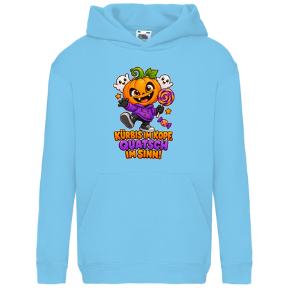 JA Kürbisquatsch – Kinder-Hoodie in Himmelblau, Vorderansicht, Frontdruck: Fröhlicher Kürbis mit Lolli: „Kürbis im Kopf. Quatsch im Sinn!“