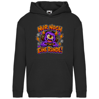 JA Monster Gamer – Kinder-Hoodie in Schwarz, Vorderansicht, Frontdruck: Gaming-Monster mit Controller: „Nur noch eine Runde!“