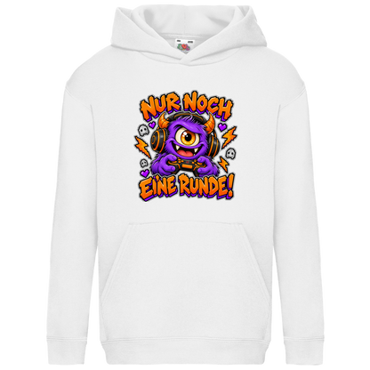 JA Monster Gamer – Kinder-Hoodie in Weiß, Vorderansicht, Frontdruck: Gaming-Monster mit Controller: „Nur noch eine Runde!“