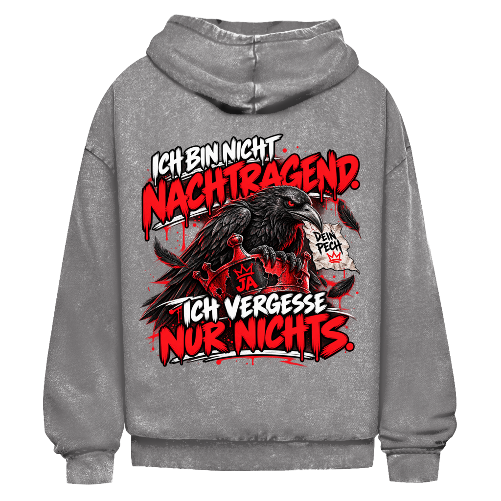 JA Ich vergesse nichts – Oversize-Washed-Hoodie in Asphaltgrau, Rückansicht, Rückendruck: Rabe auf roter Krone: „Ich bin nicht nachtragend. Ich vergesse nur nichts.“