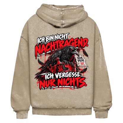 JA Ich vergesse nichts – Oversize-Washed-Hoodie in Beige, Rückansicht, Rückendruck: Rabe auf roter Krone: „Ich bin nicht nachtragend. Ich vergesse nur nichts.“