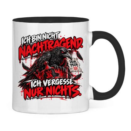 JA Ich vergesse nichts – Tasse in Schwarz, Rückansicht, ebenfalls bedruckt