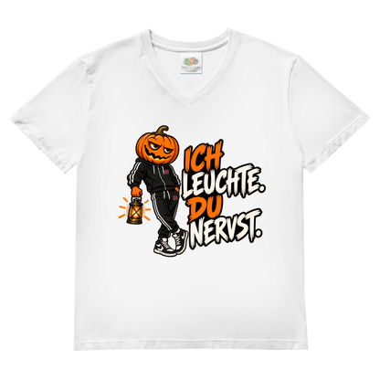 JA Ich leuchte – Herren-V-Neck-Shirt in Weiß, Vorderansicht, Frontdruck: Kürbiskopf mit Laterne und Spruch „Ich leuchte. Du nervst.“