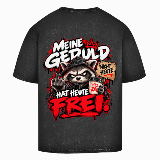 JA Meine Geduld hat heute frei – Oversize-Washed-Shirt in Schwarz, Rückansicht, Rückendruck: Waschbär mit Kaffee und Mittelfinger: „Meine Geduld hat heute frei!“