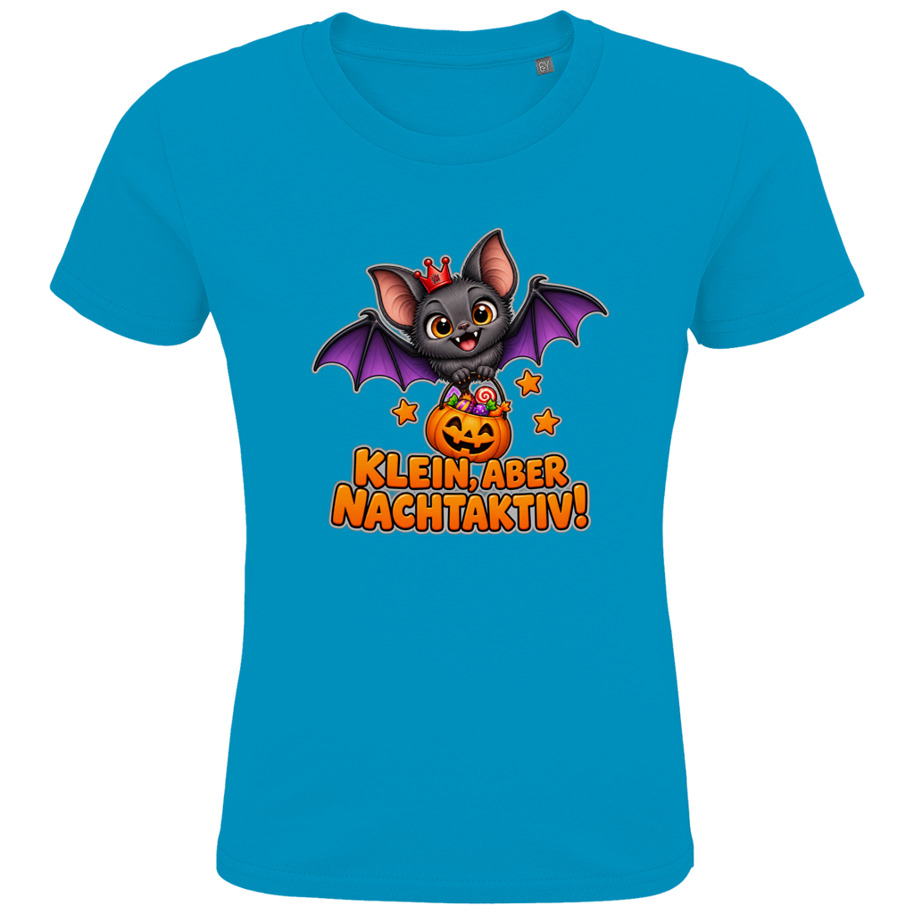 JA Nachtflatterer – Kinder-T-Shirt in Aqua, Vorderansicht, Frontdruck: Kleine Fledermaus mit Kürbiseimer: „Klein, aber nachtaktiv!“