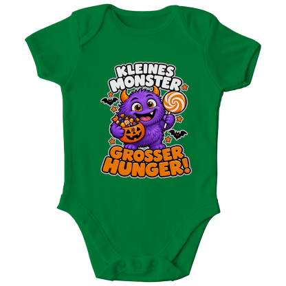 JA Naschmonster – Baby-Body in Kellygrün, Vorderansicht, Frontdruck: Lila Naschmonster mit Lolli: „Kleines Monster. Großer Hunger!“