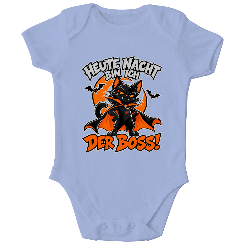 JA Nachtboss – Baby-Body in Taubenblau, Vorderansicht, Frontdruck: Schwarze Katze im Umhang: „Heute Nacht bin ich der Boss!“