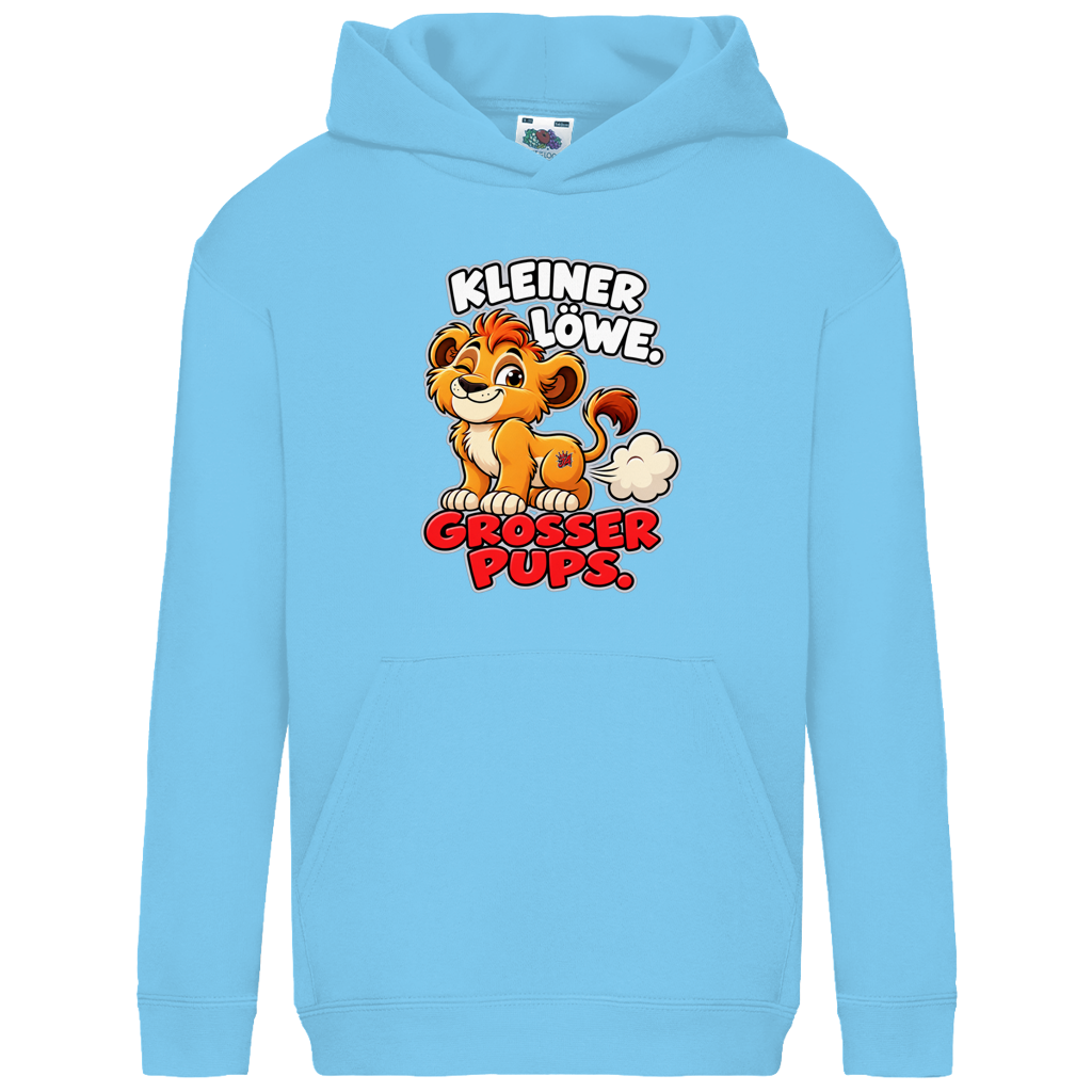 JA Pupsalarm – Kinder-Hoodie in Himmelblau, Vorderansicht, Frontdruck: Lustiger Löwe: „Kleiner Löwe. Großer Pups.“ – Kinderhumor zum Kichern