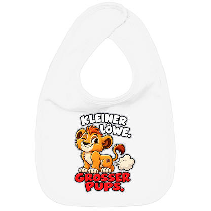JA Pupsalarm – Lätzchen in Weiß, Vorderansicht, Frontdruck: Lustiger Löwe: „Kleiner Löwe. Großer Pups.“ – Kinderhumor zum Kichern