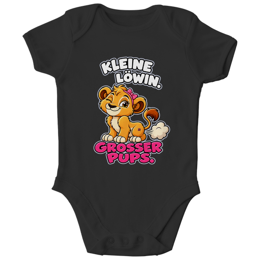 JA Pupsprinzessin – Baby-Body in Schwarz, Vorderansicht, Frontdruck: Lustige Löwin mit Schleife: „Kleine Löwin. Großer Pups.“