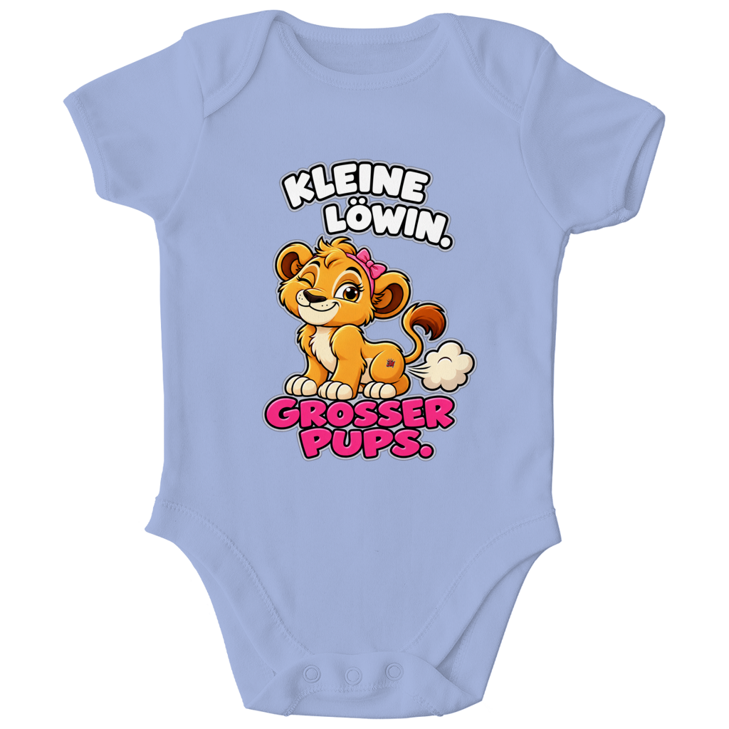 JA Pupsprinzessin – Baby-Body in Taubenblau, Vorderansicht, Frontdruck: Lustige Löwin mit Schleife: „Kleine Löwin. Großer Pups.“