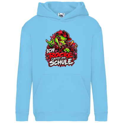 JA Schulstart Dino Mädchen – Kinder-Hoodie in Himmelblau, Vorderansicht, Frontdruck: Dino-Mädchen mit Schulsachen: „Ich rocke jetzt die Schule“ zur Einschulung