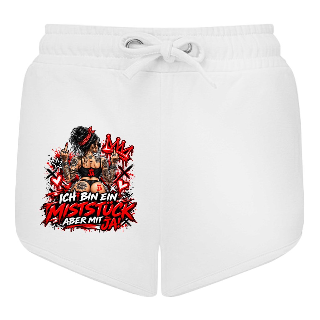 JA Miststück – Damen-Shorts in Weiß, Vorderansicht, Frontdruck: Provokanter Spruch „Ich bin ein Miststück – aber mit JA!“ in roter Graffiti-Optik