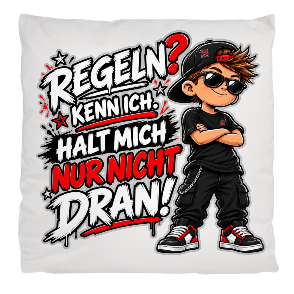 JA Regelbrecher – Flauschkissen in Cremeweiß, Aufdruck: Cooler Kinderlook: „Regeln? Kenn ich. Halt mich nur nicht dran!“