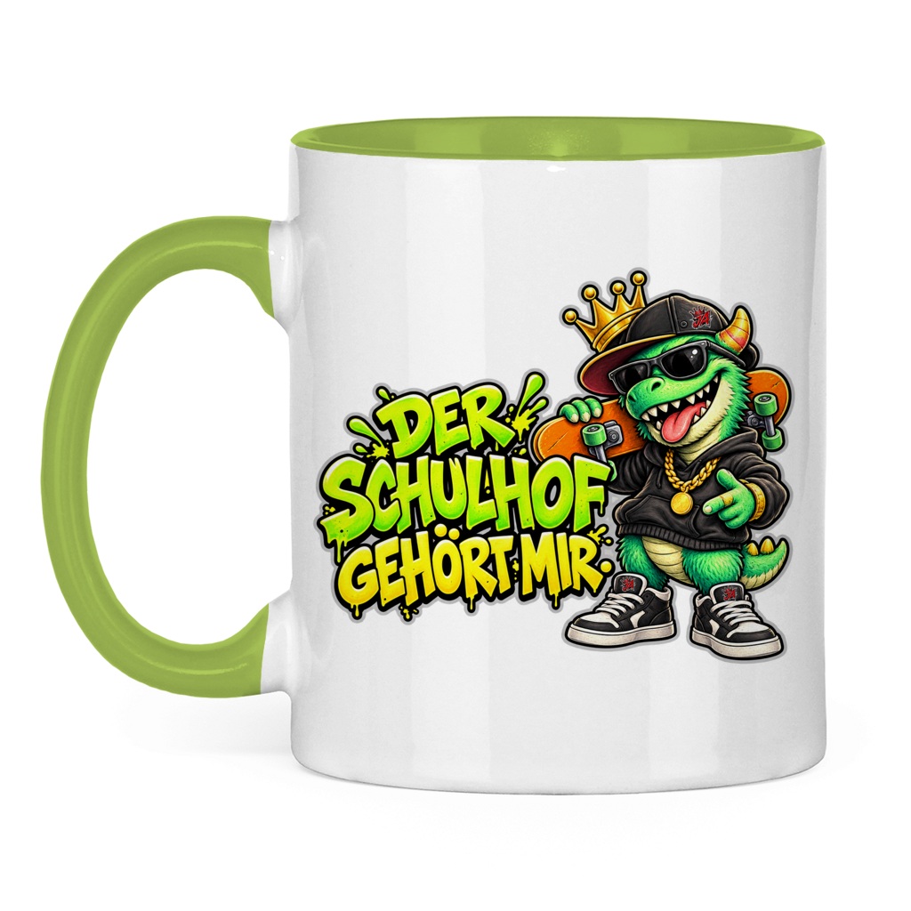 JA Pausenboss – Tasse in Hellgrün, Vorderansicht, Aufdruck: Skater-Dino mit Krone: „Der Schulhof gehört mir“ in Neongrün
