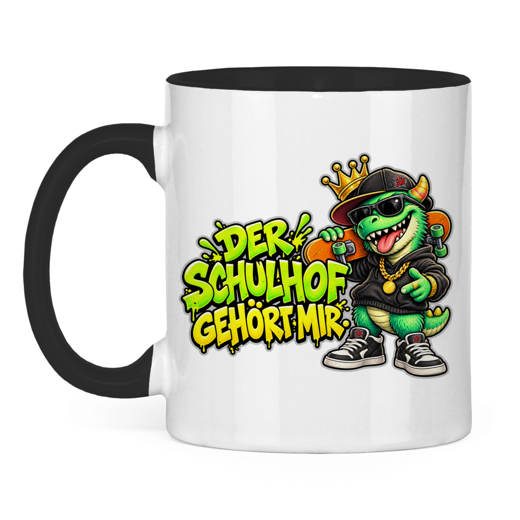 JA Pausenboss – Tasse in Schwarz, Vorderansicht, Aufdruck: Skater-Dino mit Krone: „Der Schulhof gehört mir“ in Neongrün