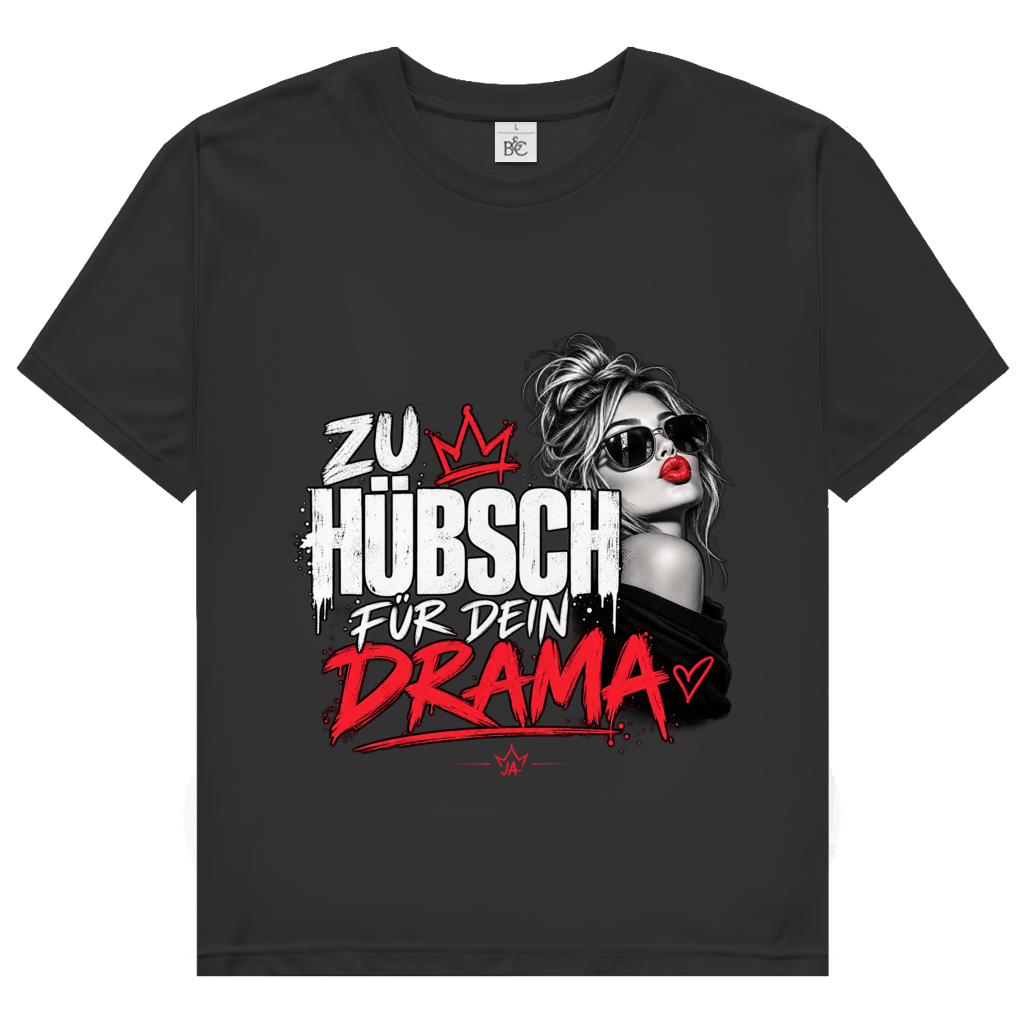 JA Zu hübsch für dein Drama – Damen-T-Shirt in Schwarz, Vorderansicht, Frontdruck: Frau mit Sonnenbrille und rotem Kussmund: „Zu hübsch für dein Drama“