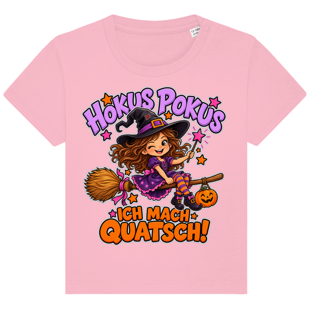 JA Quatschhexe – Baby-T-Shirt in Rosa, Vorderansicht, Frontdruck: Kleine Hexe auf dem Besen: „Hokus Pokus – ich mach Quatsch!“