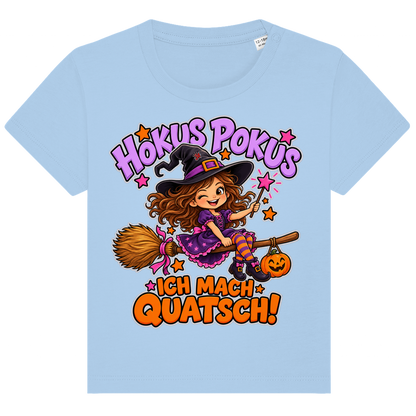JA Quatschhexe – Baby-T-Shirt in Blau, Vorderansicht, Frontdruck: Kleine Hexe auf dem Besen: „Hokus Pokus – ich mach Quatsch!“