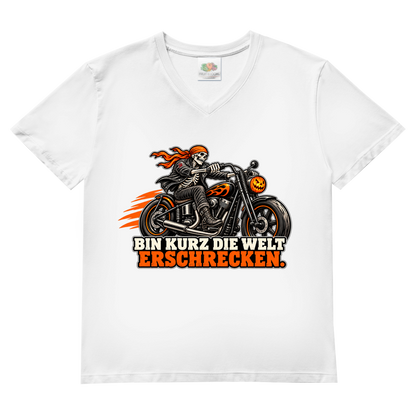 JA Spukbiker – Herren-V-Neck-Shirt in Weiß, Vorderansicht, Frontdruck: Skelett auf dem Motorrad mit Spruch „Bin kurz die Welt erschrecken“