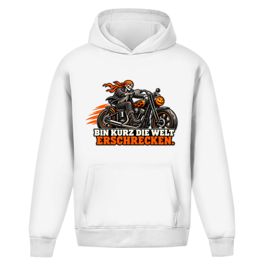 JA Spukbiker – Oversize-Hoodie in Weiß, Vorderansicht, Frontdruck: Skelett auf dem Motorrad mit Spruch „Bin kurz die Welt erschrecken“