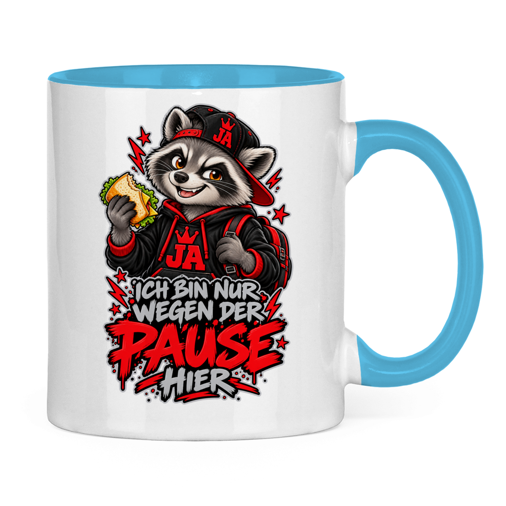 JA Pausen-Waschbär Rot – Tasse in Hellblau, Rückansicht, ebenfalls bedruckt