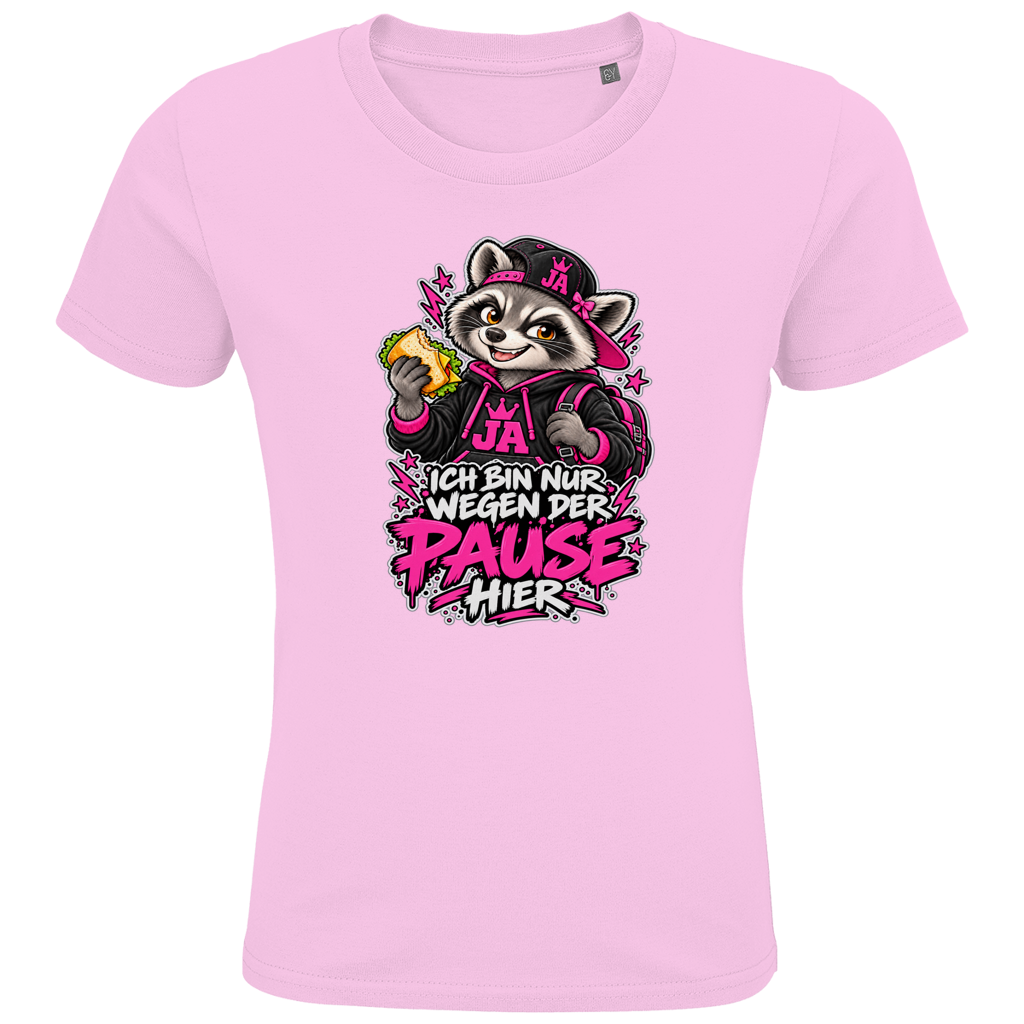 JA Pausen-Waschbär Pink – Kinder-T-Shirt in Zartrosa, Vorderansicht, Frontdruck: Waschbär mit Pausenbrot in Pink: „Ich bin nur wegen der Pause hier“