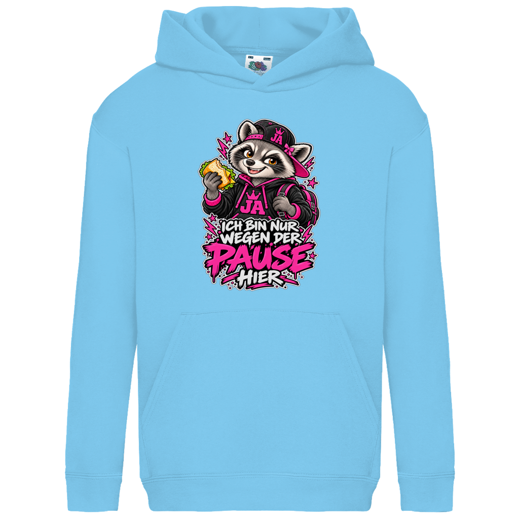 JA Pausen-Waschbär Pink – Kinder-Hoodie in Himmelblau, Vorderansicht, Frontdruck: Waschbär mit Pausenbrot in Pink: „Ich bin nur wegen der Pause hier“